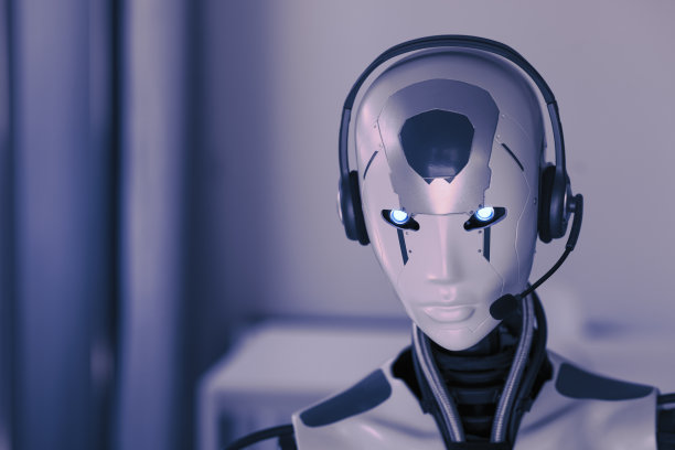 在办公室工作的人工智能机器人图片下载