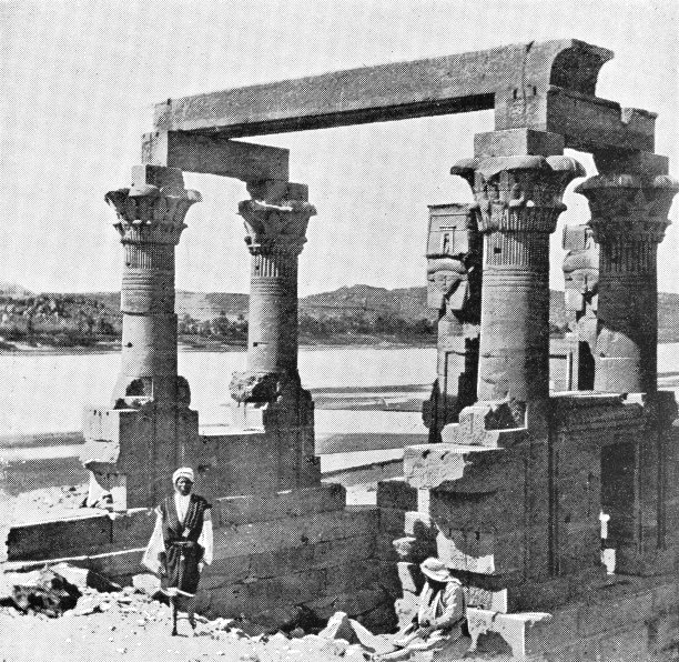 埃及卡拉布沙旧址的科塔西亭（塔尔米斯）- 19世纪奥斯曼帝国图片下载