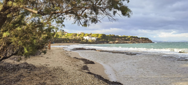 希腊冬天的马里克斯海滩全景图片下载