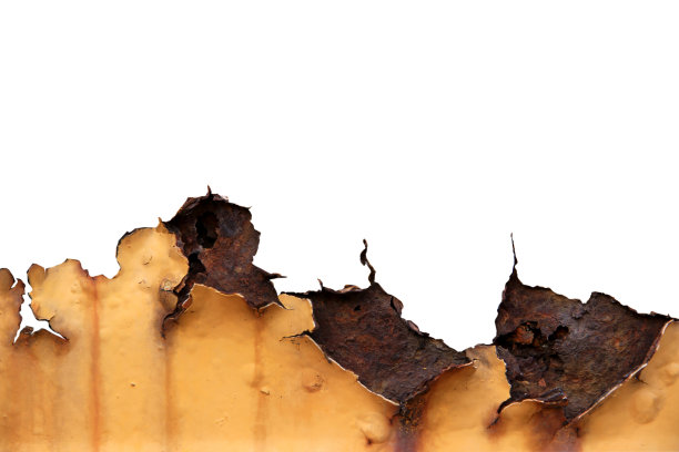 墙上的旧锌生锈了，脏了，在白色的背景上被夹住了。副本的空间。图片下载