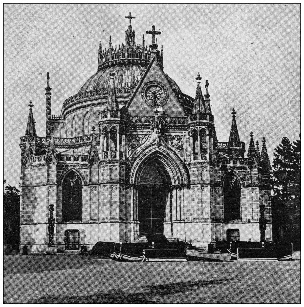 古董图片:圣路易教堂，德鲁克斯，奥马尔公爵墓(Henri d'Orléans)和他的妻子图片下载