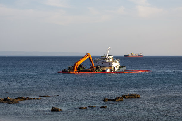 失事船只的救援工作图片下载