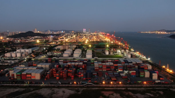 集装箱码头夜景图片下载