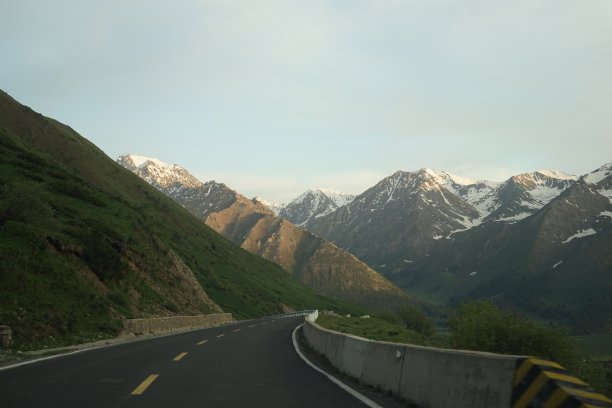 自驾游-渡口高速公路图片下载