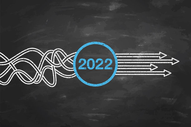 黑板背景上的2022年旧年或新年图片下载