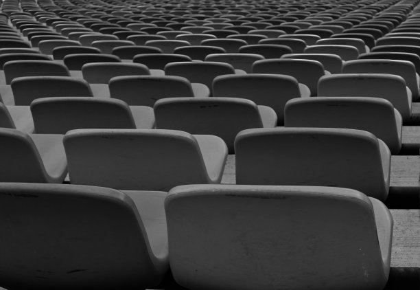 慕尼黑老奥林匹克体育场的一排排座位图片下载