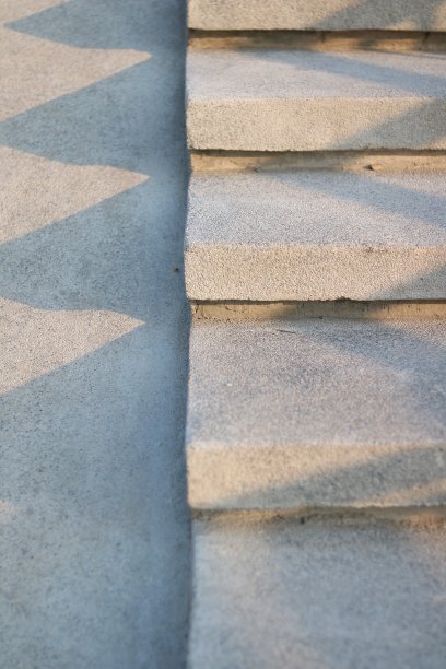 白色花岗岩楼梯，建筑照片背景图片下载