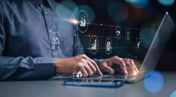 打字键盘检查社交网络从业务。物联网技术是指物联网。图片下载