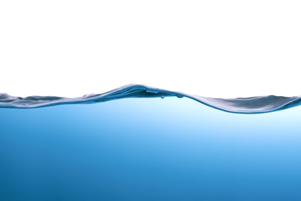 水面运动。白色背景。运动。特写镜头。图片下载