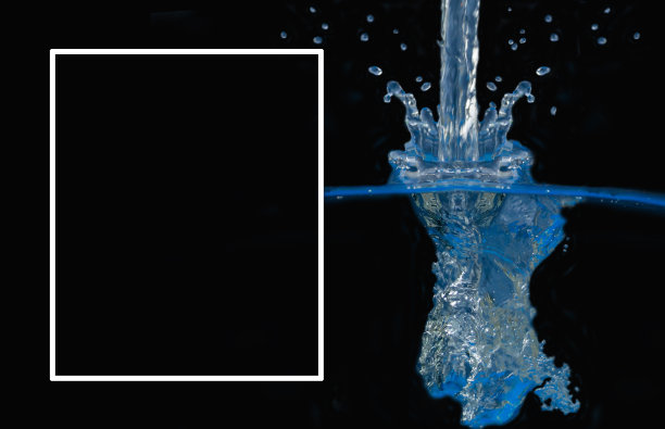 水波和气泡在水下形成海绵。图片下载