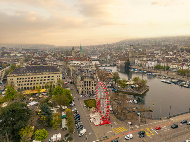 无人机拍摄的苏黎世城市景观在日落，瑞士图片下载