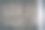 在东京市中心，可以透过一堵旧混凝土墙看到排水管。图片下载