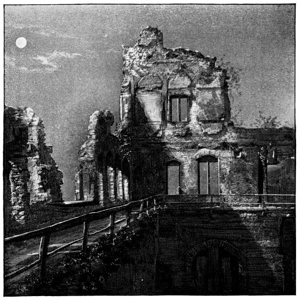 19世纪，德国巴登巴登，霍恩巴登城堡遗址大厅的上层图片下载