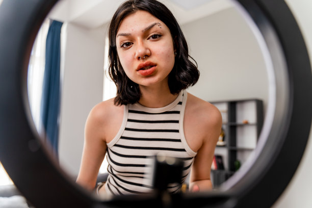 少女视频博客图片下载