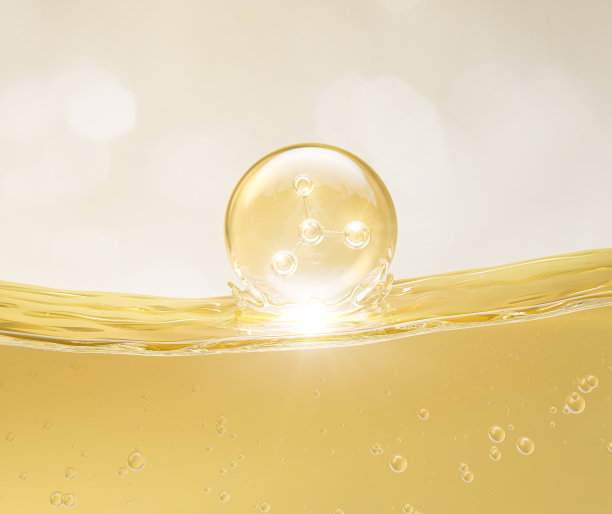 金黄色泡沫油或胶原蛋白精华液与分子化妆品，3d渲染。图片下载