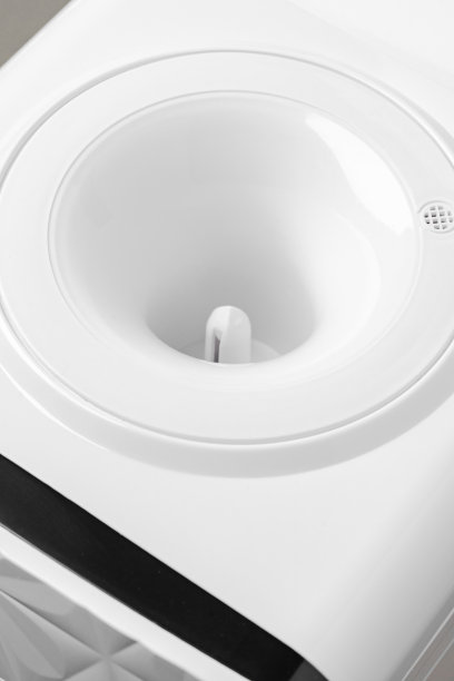 水冷却器的进水口图片下载