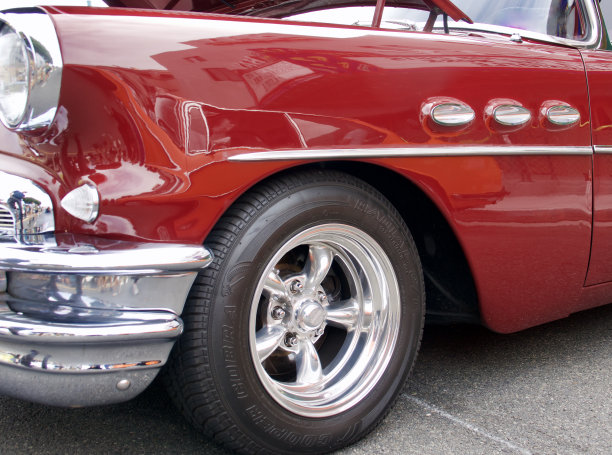 老式跑车侧板特写图片下载