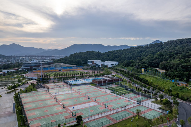 城市办公住宅综合体鸟瞰图图片下载