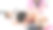 按摩师在按摩床上用草药热球疗法按摩年轻的亚洲女性客户。美丽的女人在毛巾躺在水疗床上放松按摩背部。身体护理理念图片下载