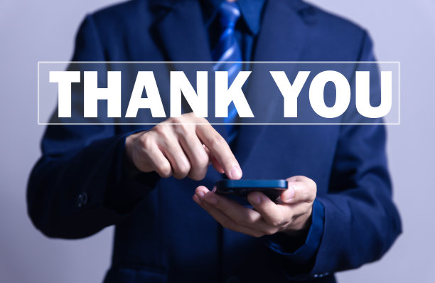 用智能手机发一条感谢信息。图片下载