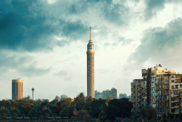 埃及开罗尼罗河与开罗塔日落景观图片下载