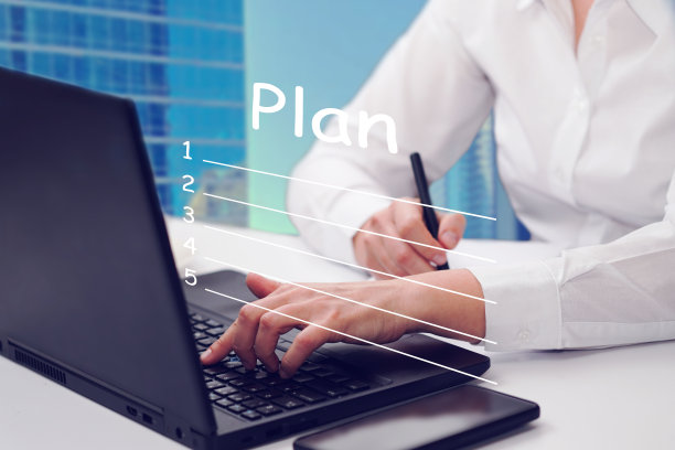 商业计划清单空白概念。虚拟屏幕上。图片下载