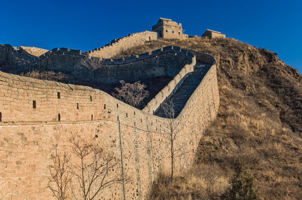 中国的金山岭长城，金山岭长城，建于明朝1368年至1389年，由戚继光将军于1567年至1570年重建。建在金山之上。图片下载