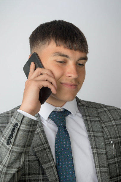 西装革履图片下载