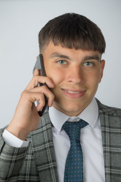 西装革履图片下载