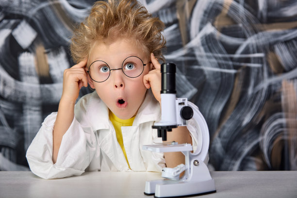科学儿童实验室的伟大发现是由科学家进行的图片下载
