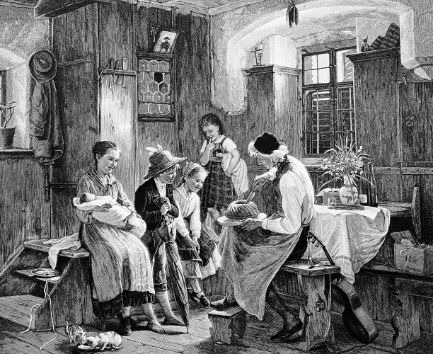 蛋糕是刚切好的，家人等着爷爷来分发图片下载