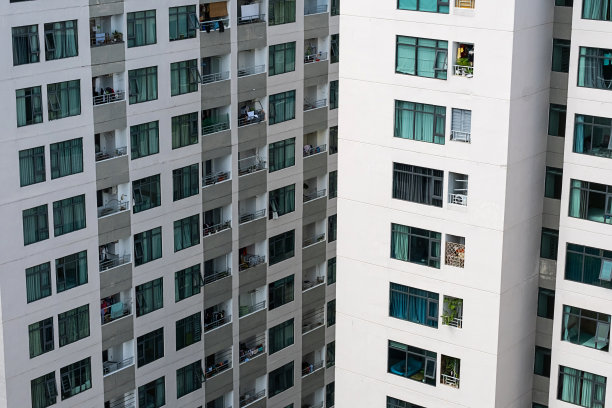 住宅建筑立面。公寓大楼。图片下载