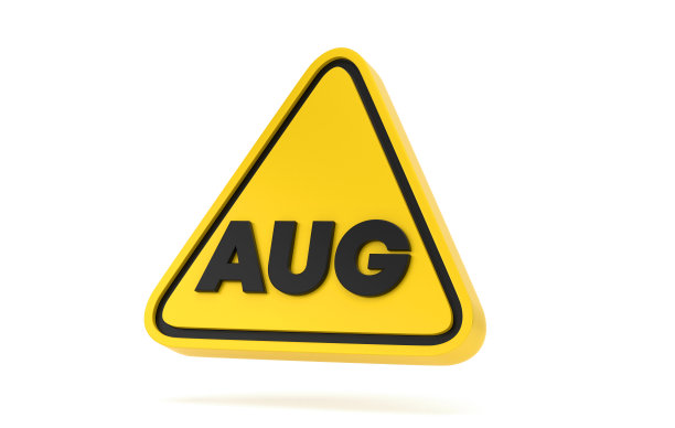 黄色三角形警告形状和八月日历图片下载