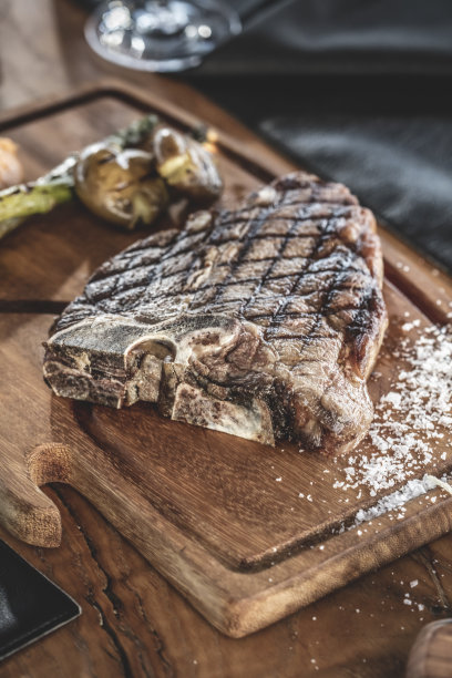 牛排盘特写照片图片下载