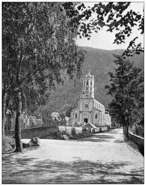 法国的古董旅行照片:比利牛斯山，卢雄附近图片下载