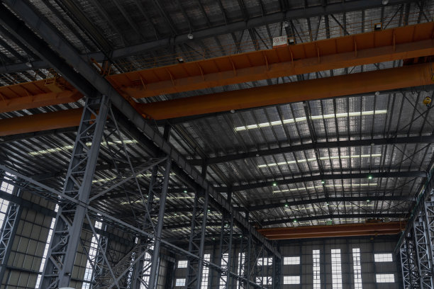 机械管道提升车间图片下载