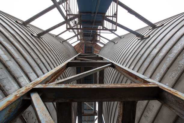 工业厂房用水泥生产机械设备图片下载