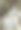 优雅的女人，穿着长裙，坐在花园里，右手拿着一本打开的书，思考着内容，蓬帕杜夫人图片下载