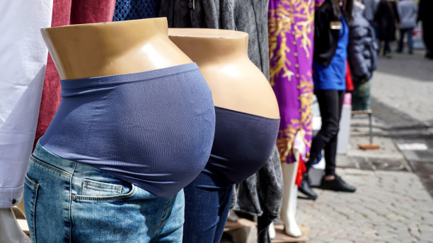 待售孕妇模特上装的衣服图片下载