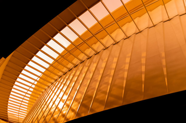 现代抽象建筑和细节背景与金属和玻璃图片下载