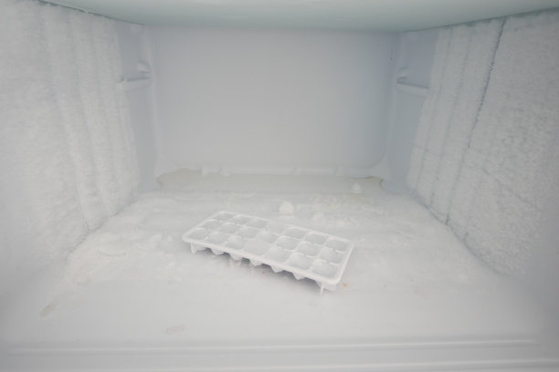 在家打开空冰箱图片下载