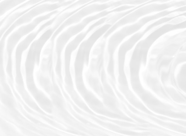 水面泛起涟漪的白水。散焦模糊透明白色彩色清澈平静水面纹理飞溅和气泡。水波与闪亮的图案纹理背景。图片下载