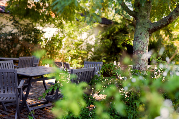 秋天美丽的空露台图片下载