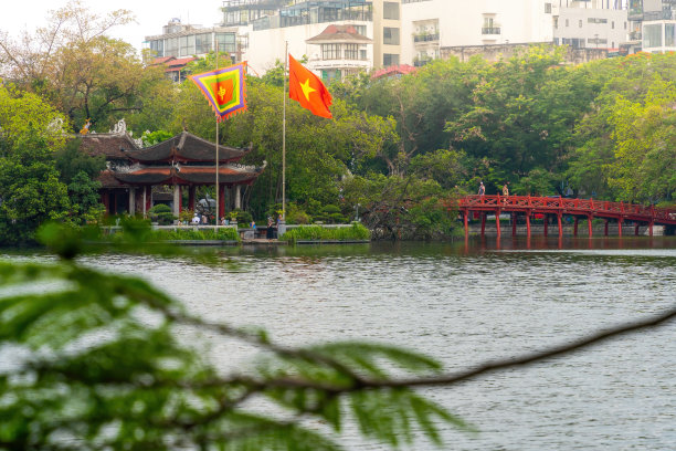 越南河内，还剑湖中心的Huc红桥和玉山寺。图片下载
