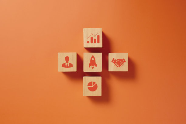 火箭图标在木制孤立的背景。火箭金融。火箭登月图片下载