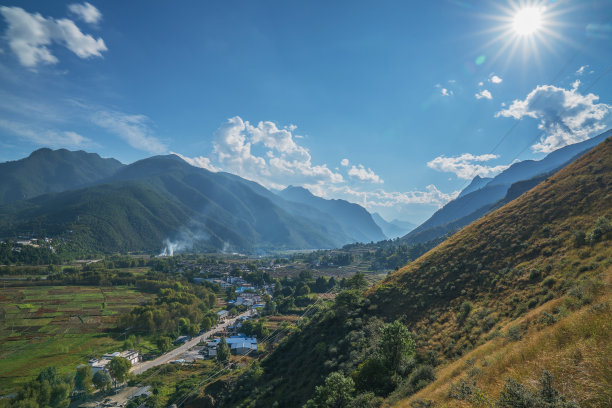长江第一湾和云南高原山区的自然风光图片下载