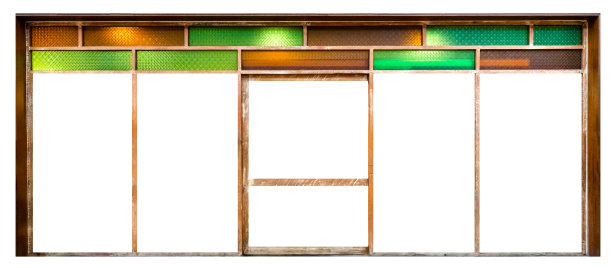 棕色旧木门与彩色玻璃隔离在白色背景，剪贴路径图片下载