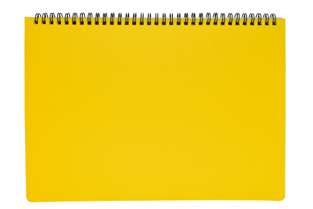 白色背景上孤立的黄色笔记本，办公文具图片下载