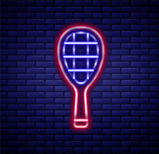 发光的霓虹灯线网球拍图标孤立的砖墙背景。运动设备。色彩缤纷的轮廓概念。向量图片下载