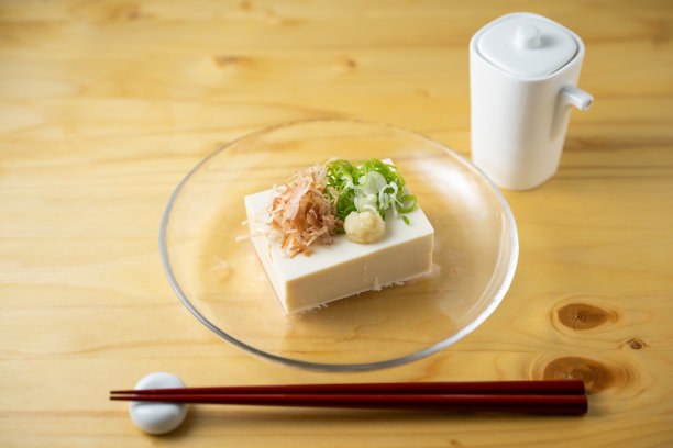 日式凉豆腐加酱油图片下载